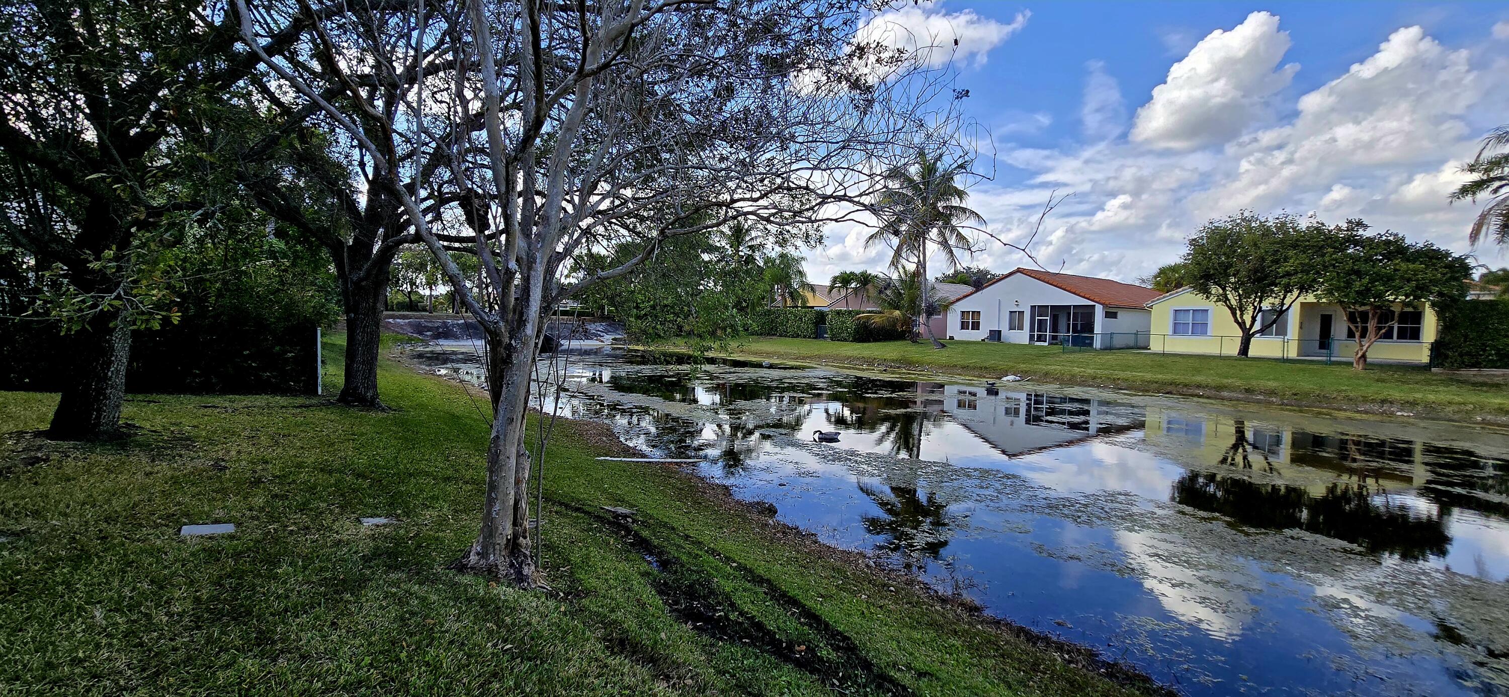 WYNDHAM LAKES CENTRAL - Residential