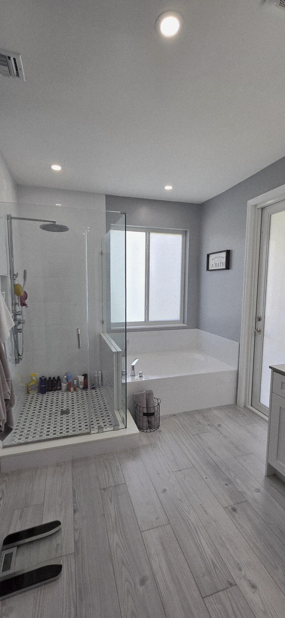 WYNDHAM LAKES CENTRAL - Residential