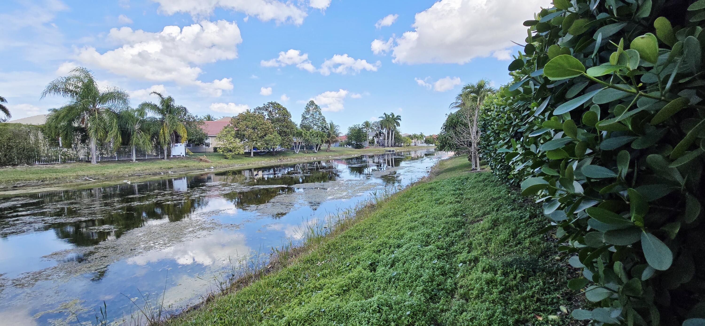WYNDHAM LAKES CENTRAL - Residential