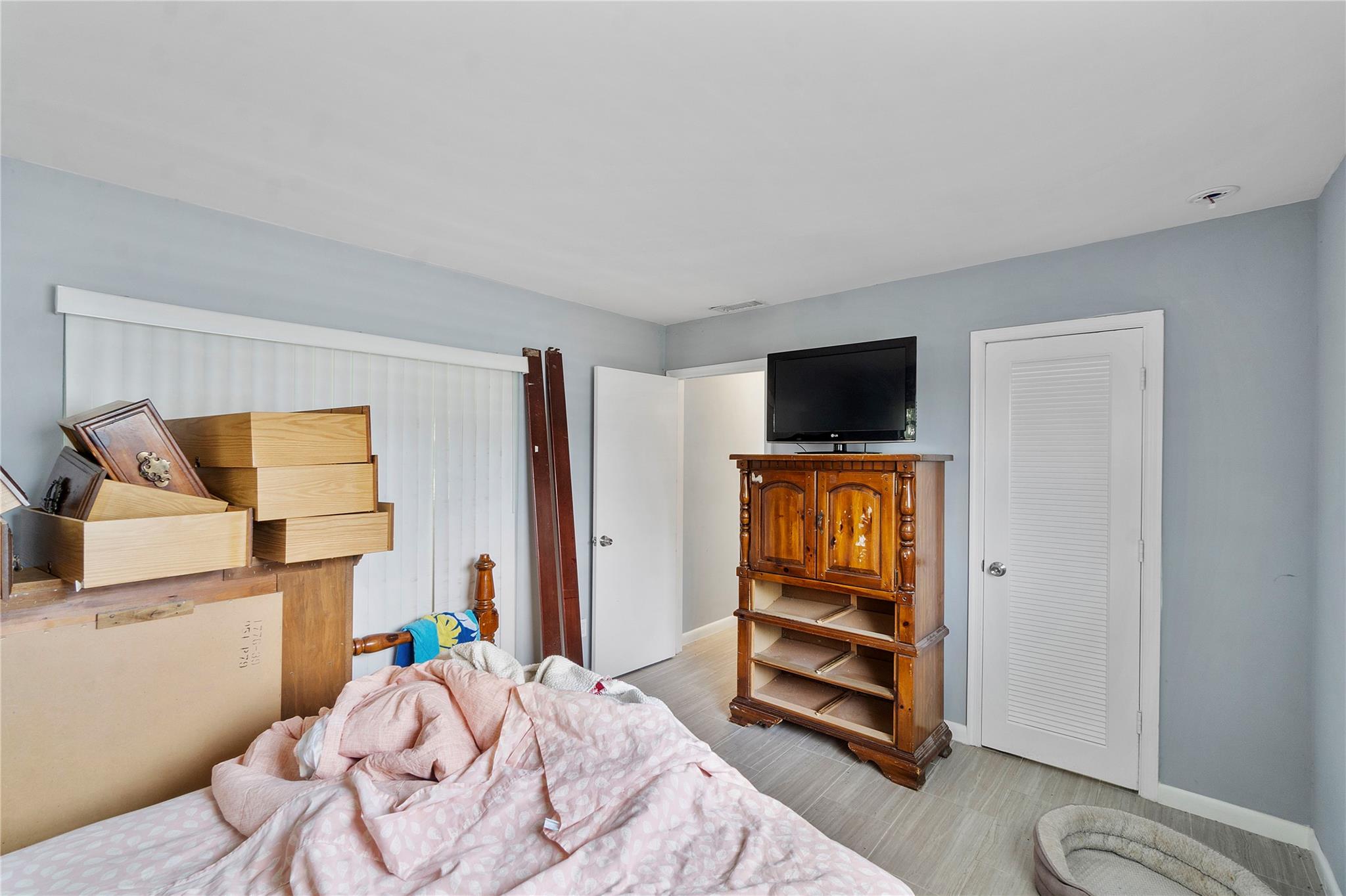980 NW 69th Ave
