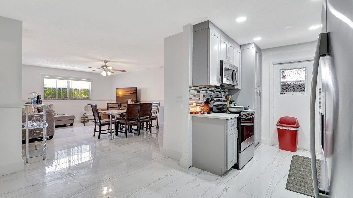 THE ELMVALE CONDO - Residential