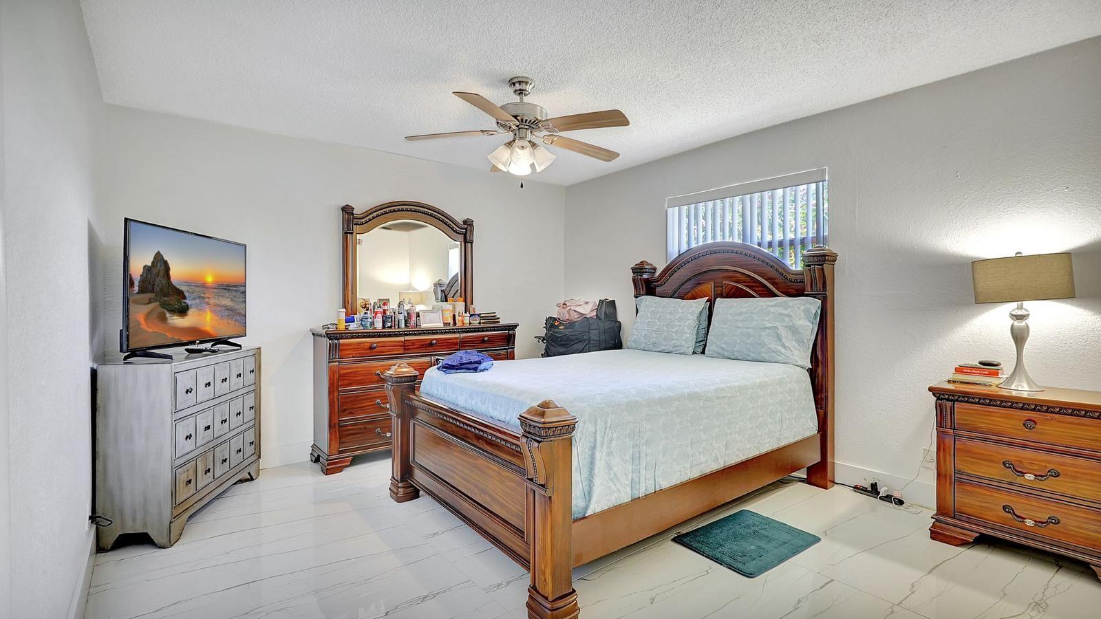 THE ELMVALE CONDO - Residential