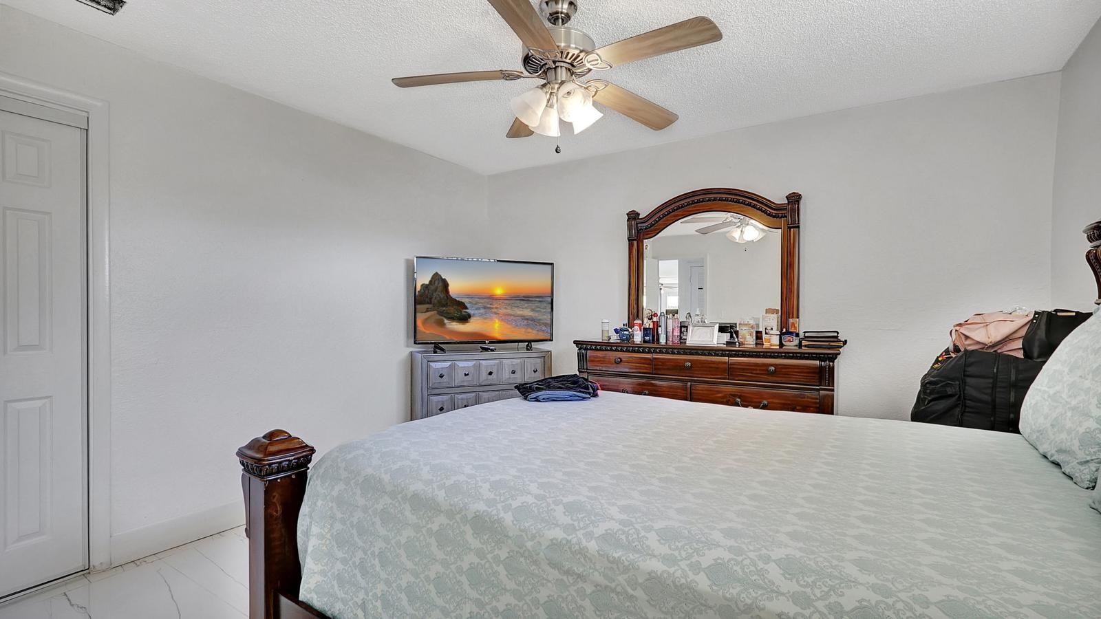 THE ELMVALE CONDO - Residential