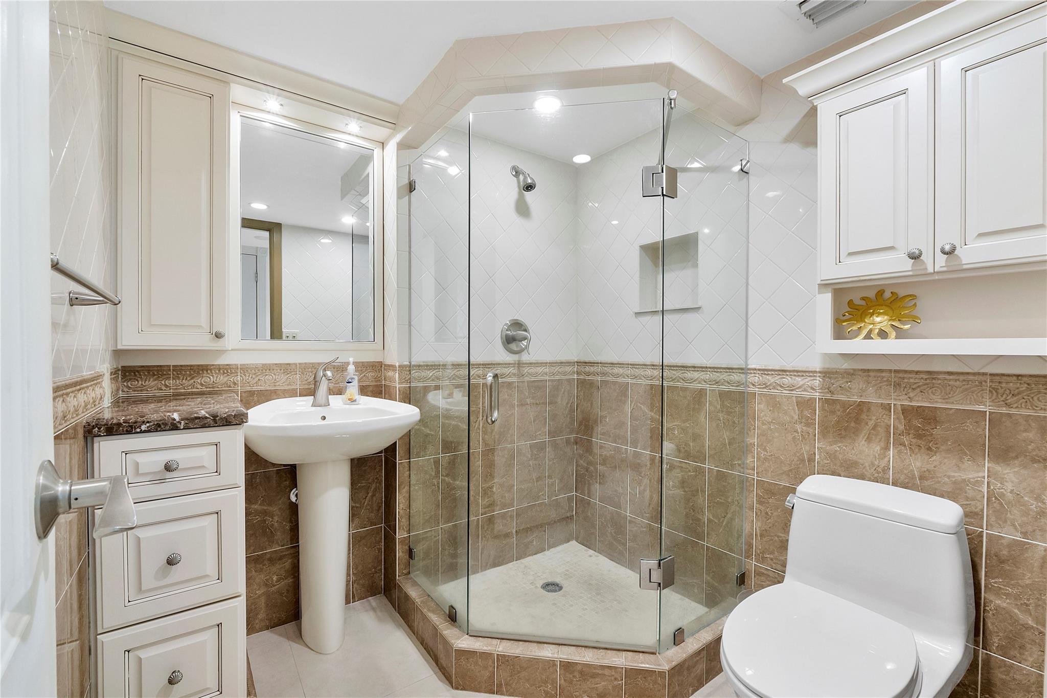 OCEAN COLONY - Residential