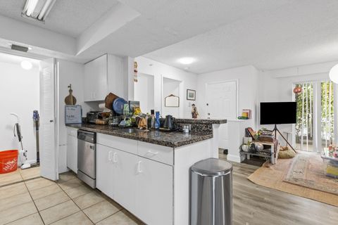Tiny photo for 741 N Pine Island Road #108, Plantation, FL 33324 (MLS # B26001114)