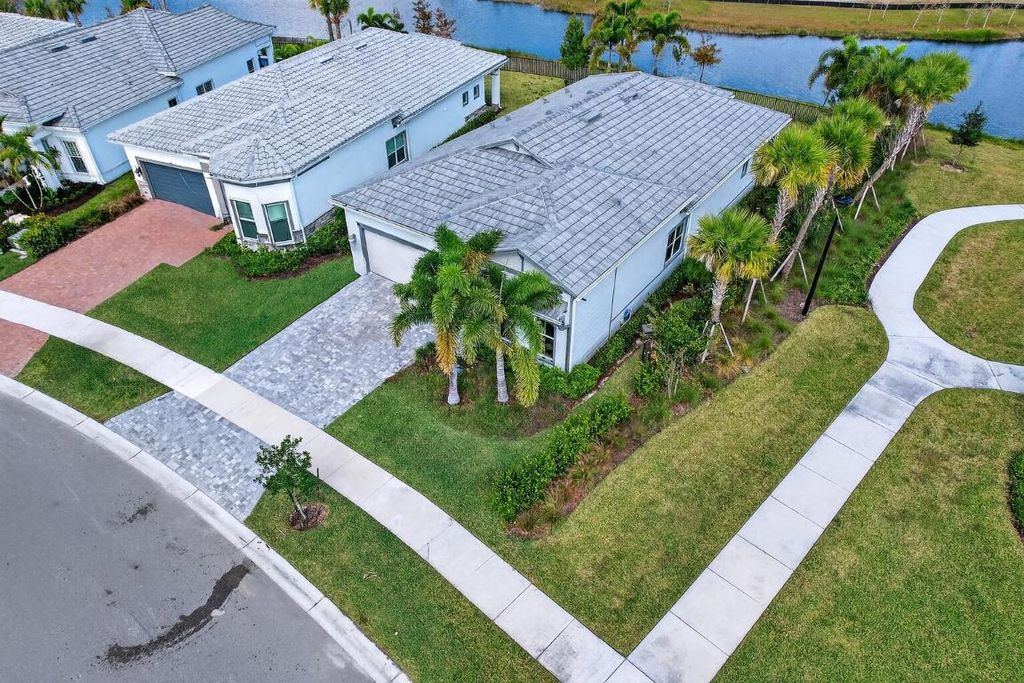 Photo of 10405 Northbrook Circle, Palm Beach Gardens, FL 33412 (MLS # R11142304)