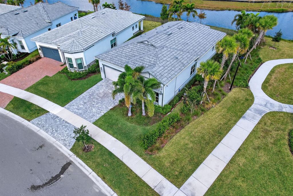 Photo of 10405 Northbrook Circle, Palm Beach Gardens, FL 33412 (MLS # R11142304)