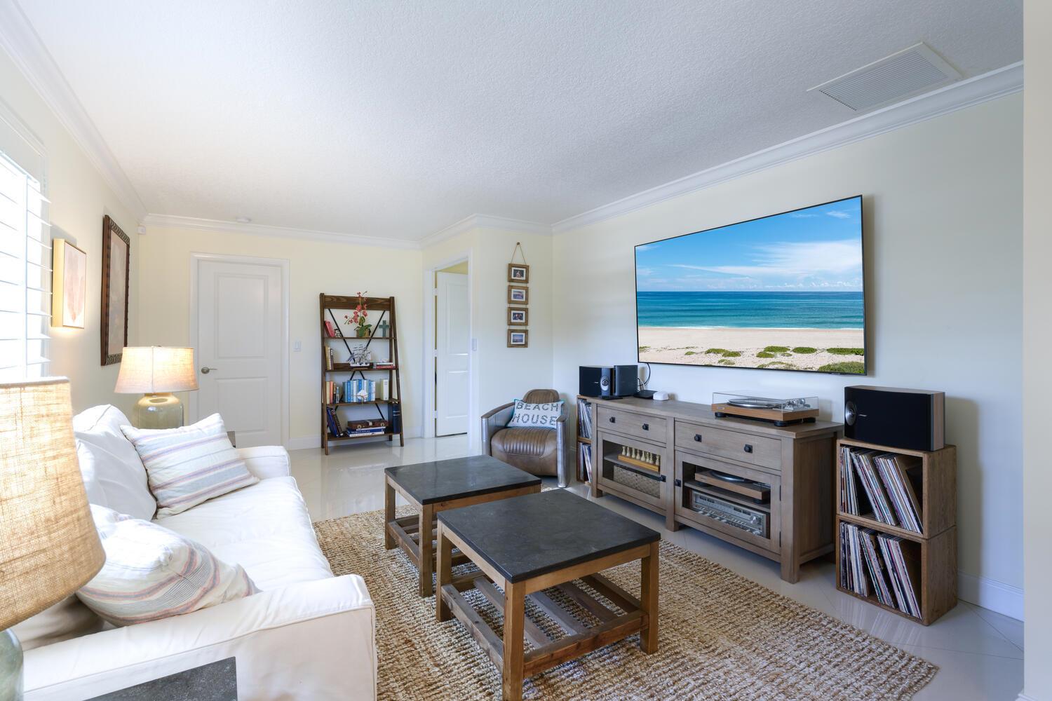 NORTH PALM BEACH VILLAGE - Residential