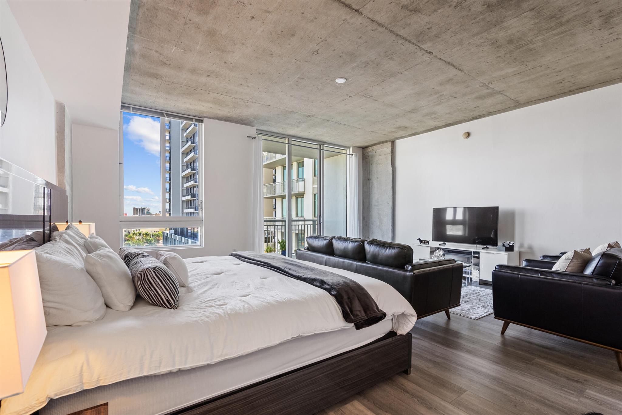 300 S Australian Avenue 803