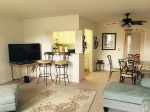 SUFFOLK AT CENTURY VILLAG - Residential