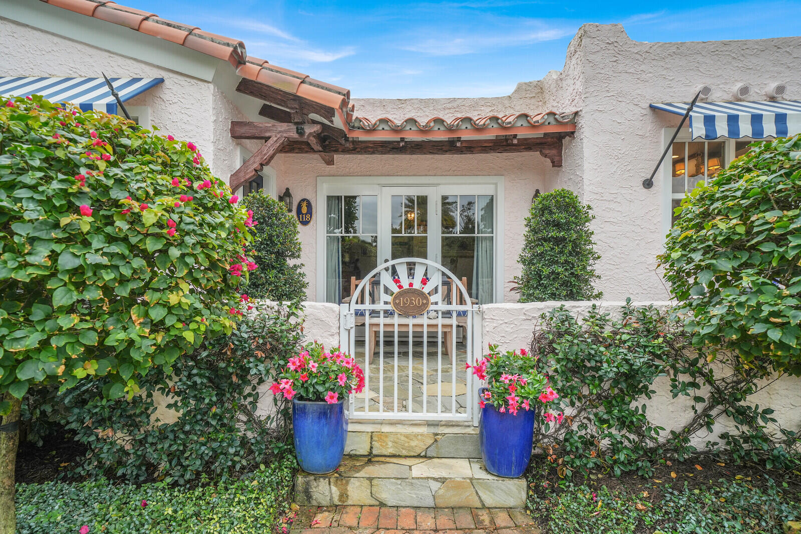 118 N Dixie Boulevard