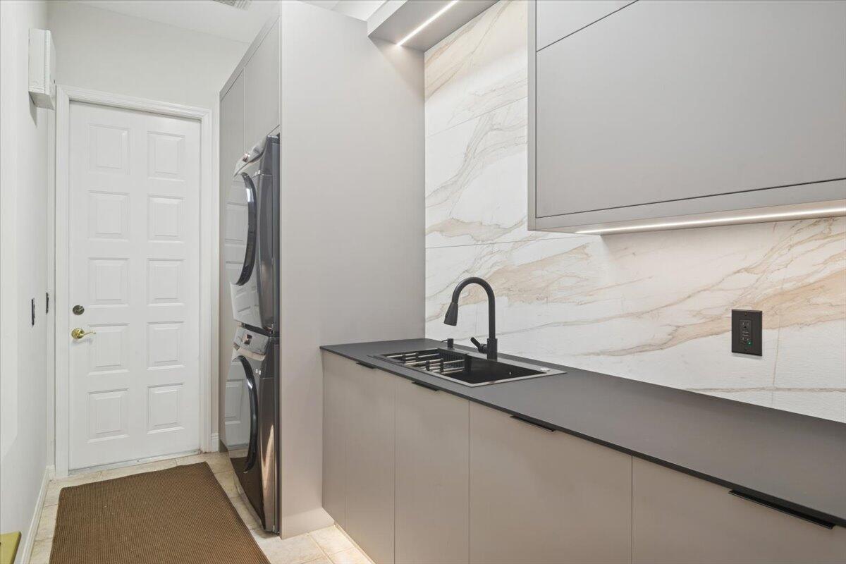 FAIRWAY LANDINGS - Residential