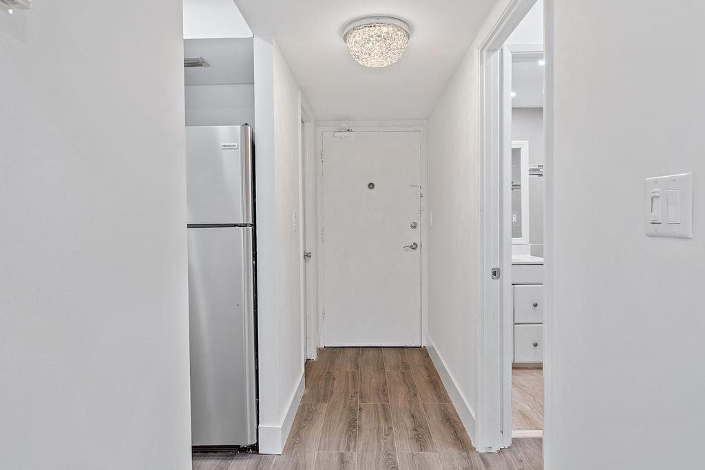 LAUDERDALE TOWER - Residential