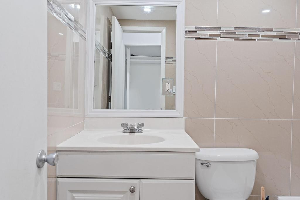 LAUDERDALE TOWER - Residential