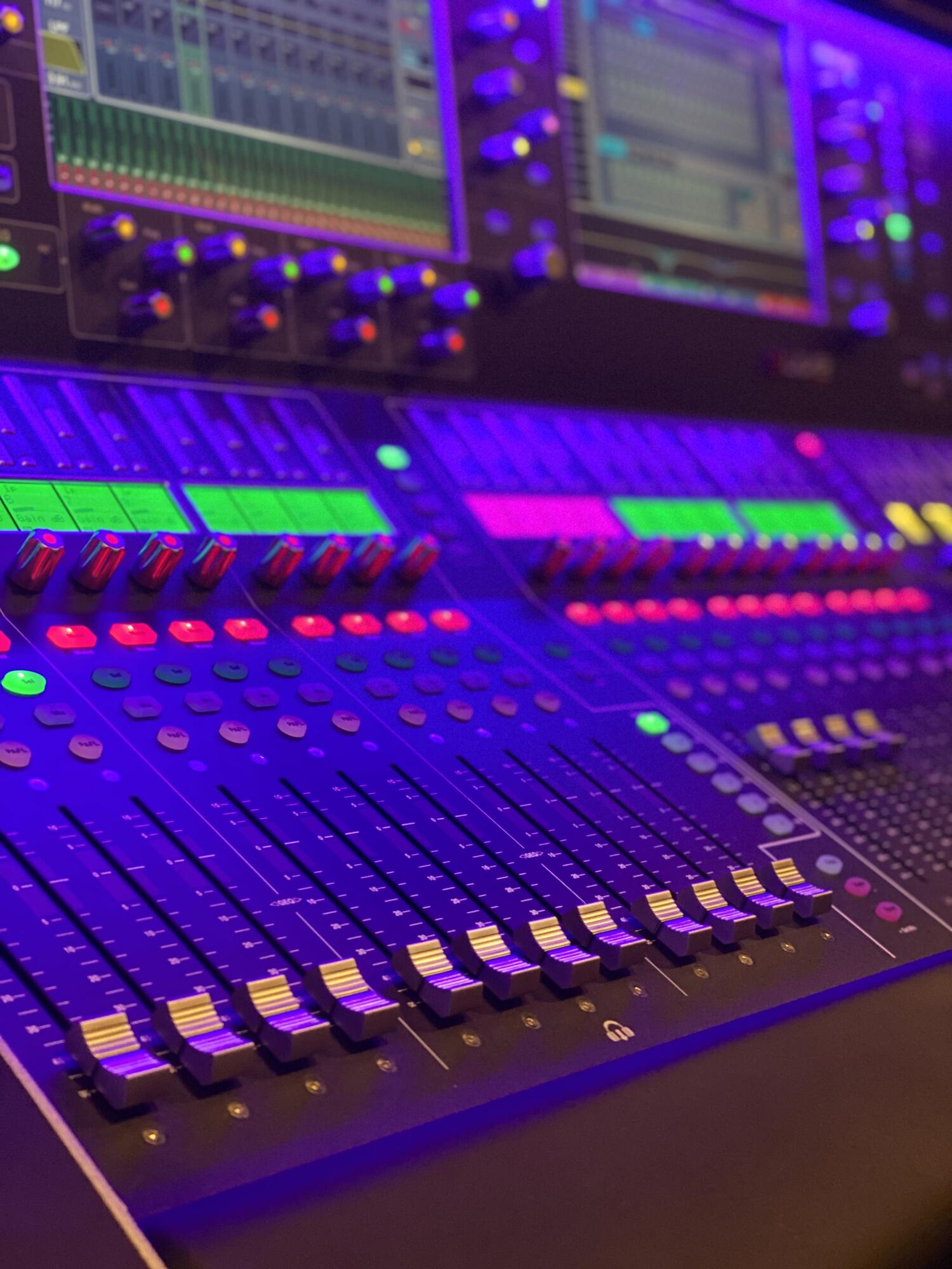 LYNDHURST I CONDO - Residential