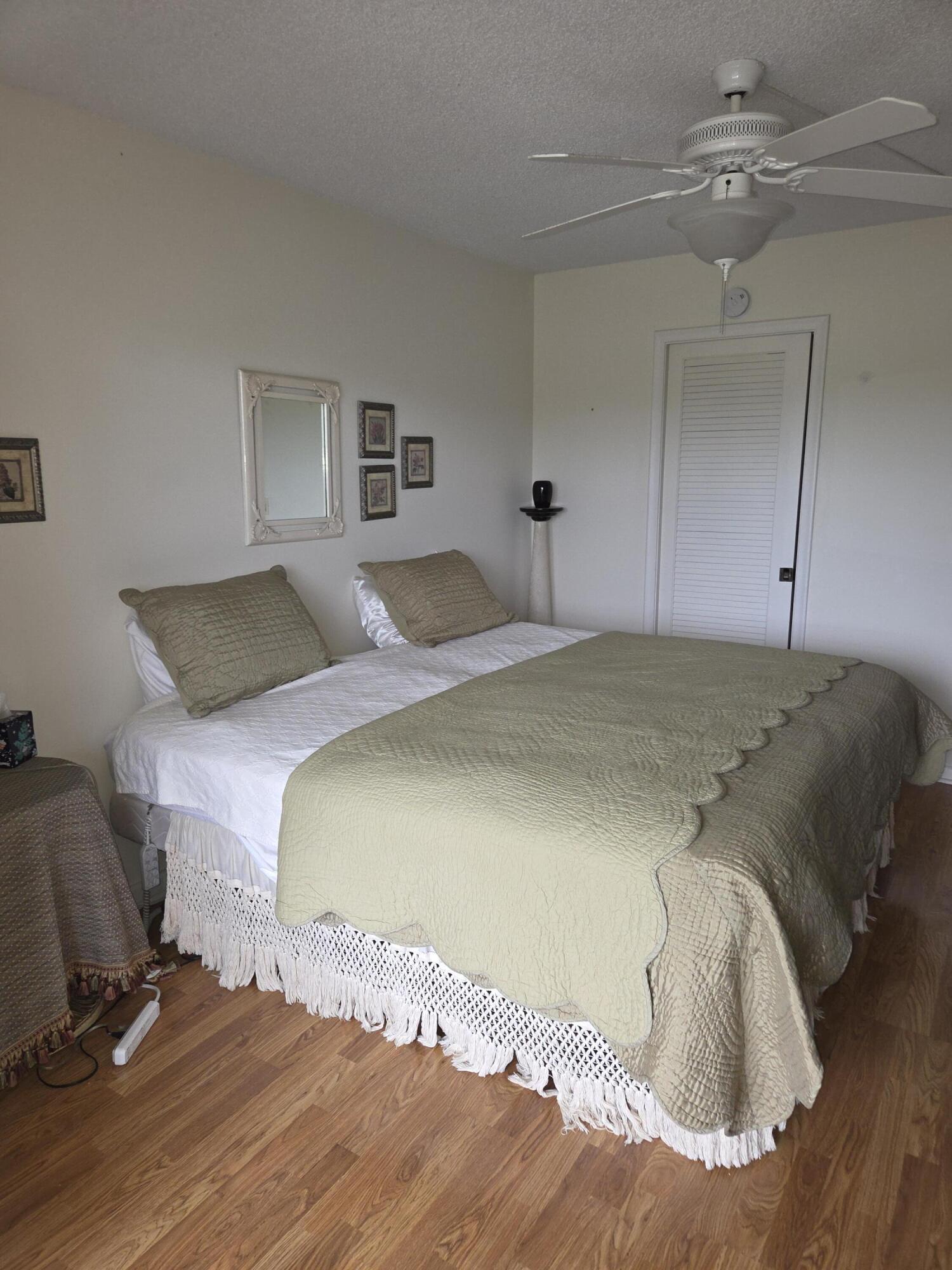 LYNDHURST I CONDO - Residential