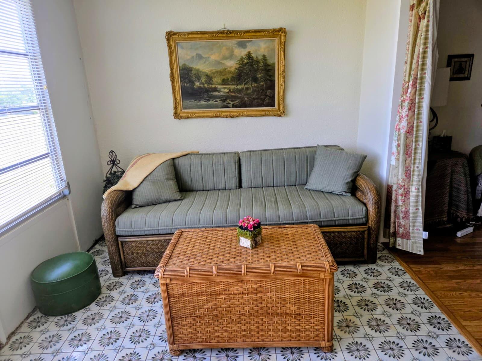 LYNDHURST I CONDO - Residential