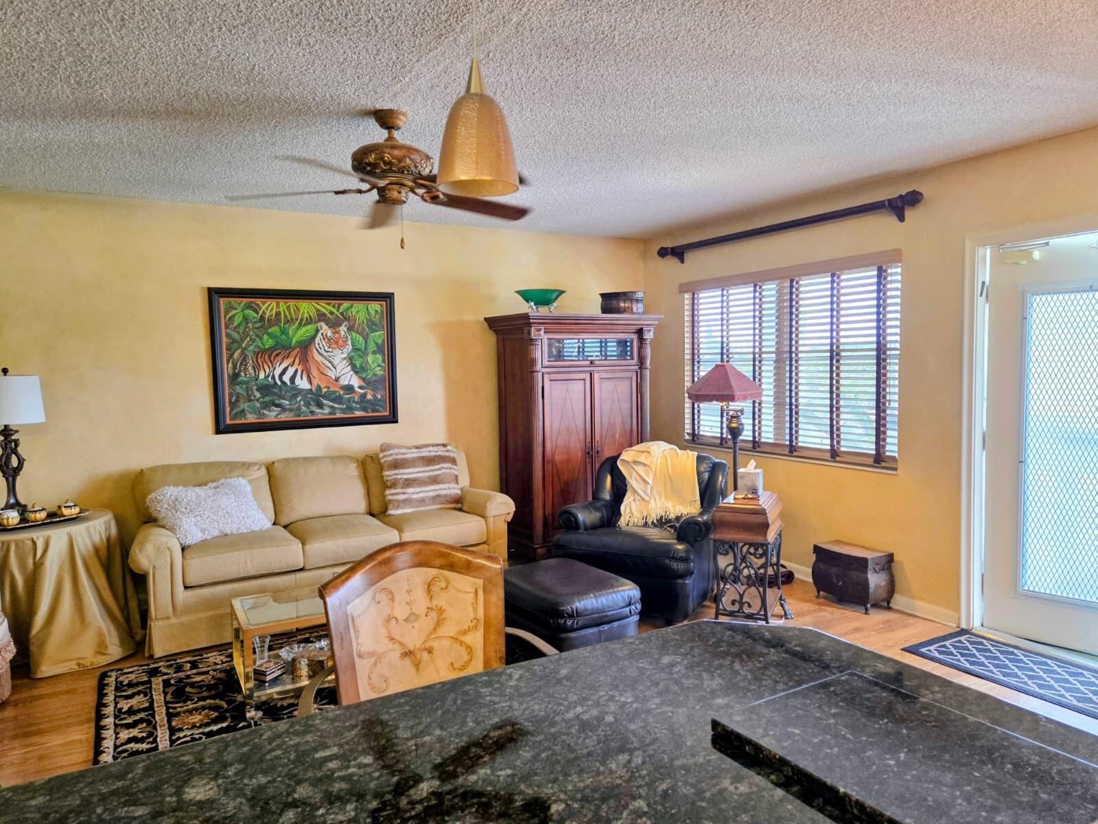 4027 Lyndhurst I 4027