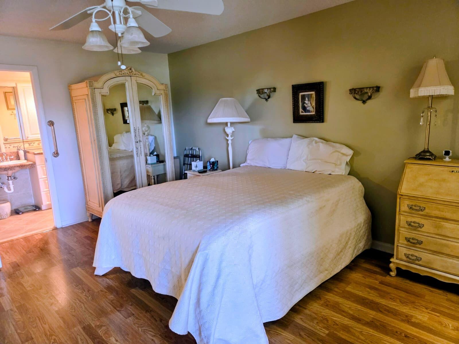 LYNDHURST I CONDO - Residential