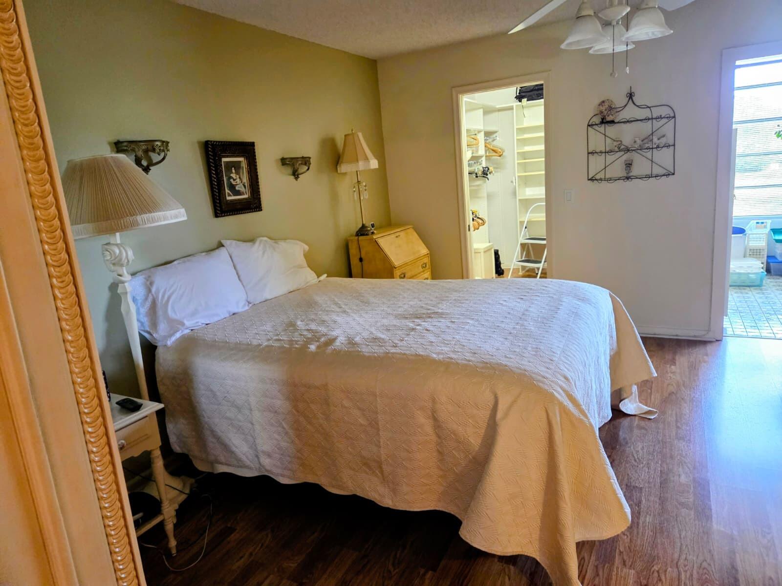 LYNDHURST I CONDO - Residential