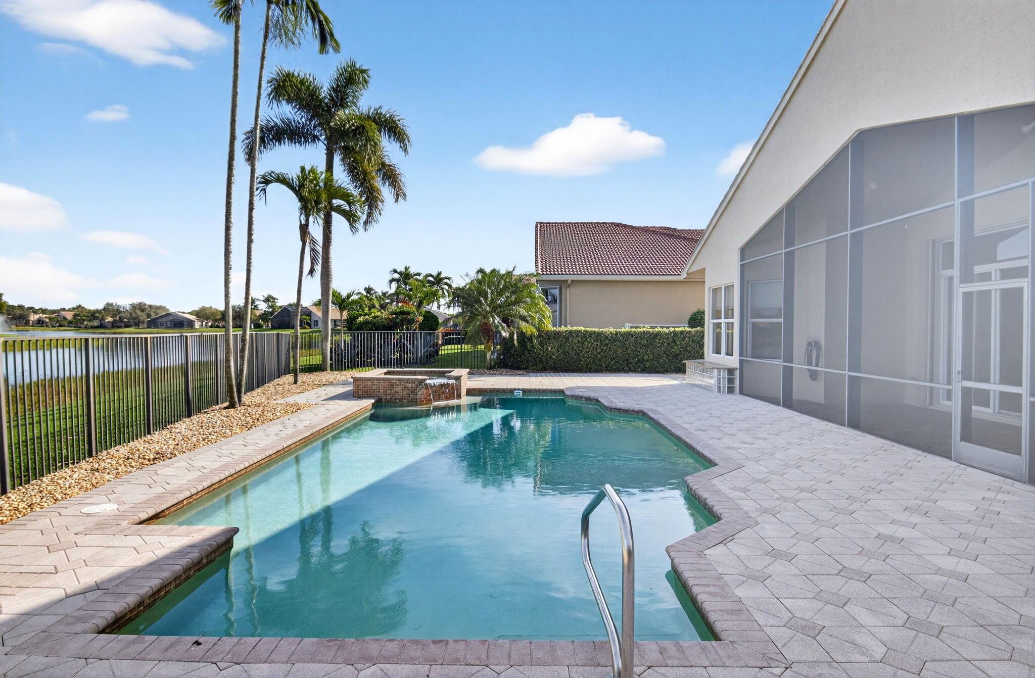 VALENCIA PALMS - Residential