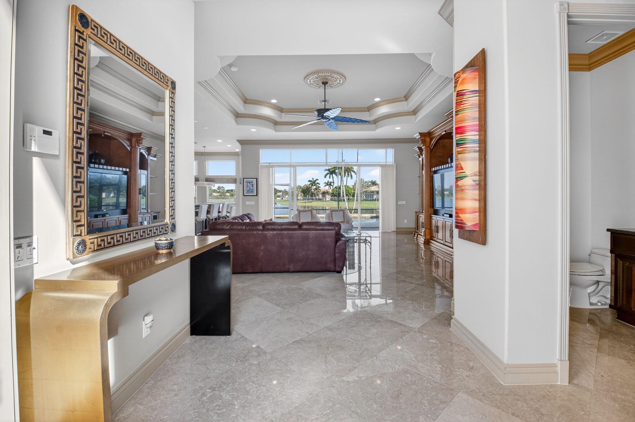 VALENCIA PALMS - Residential