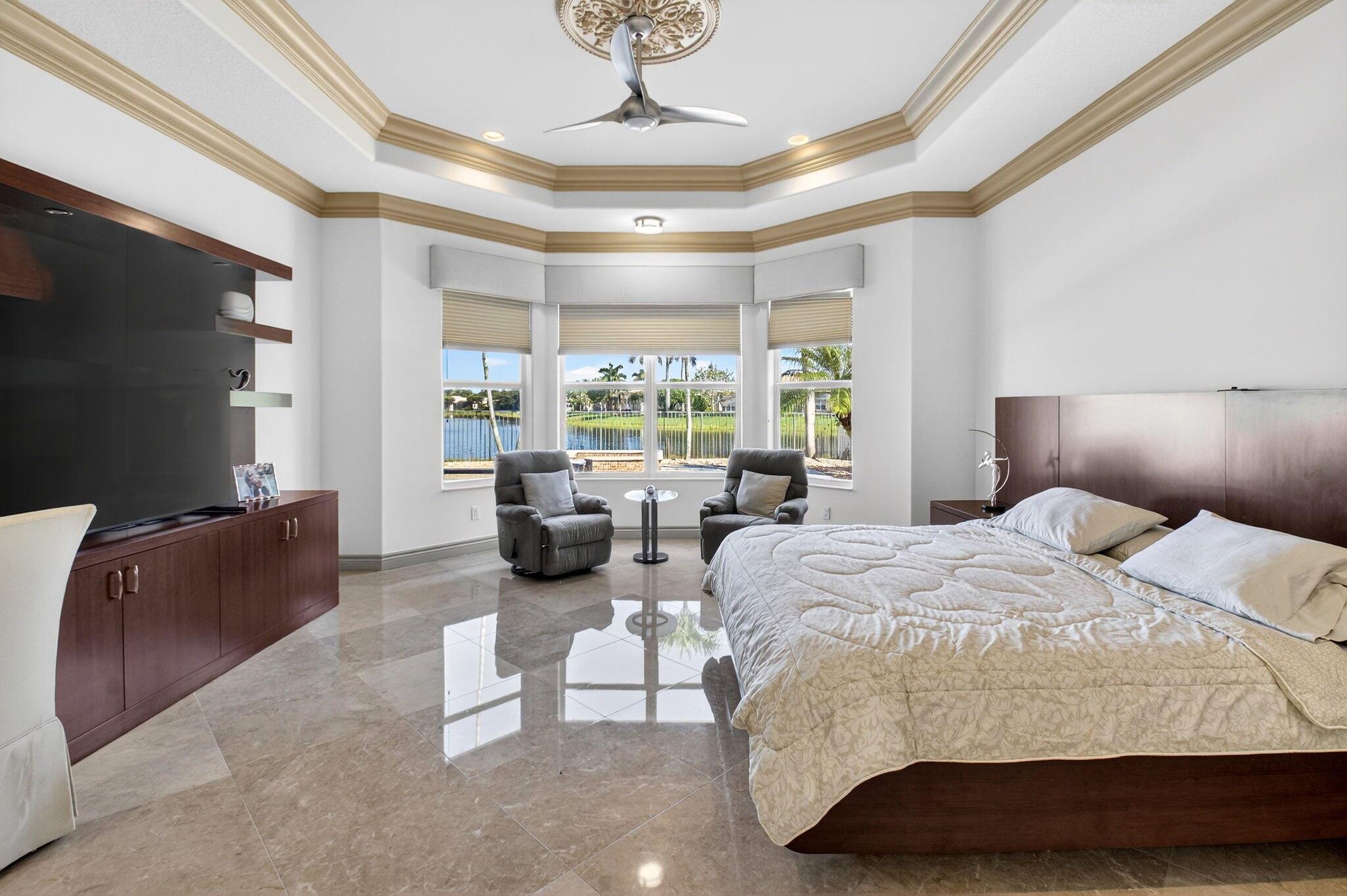 VALENCIA PALMS - Residential