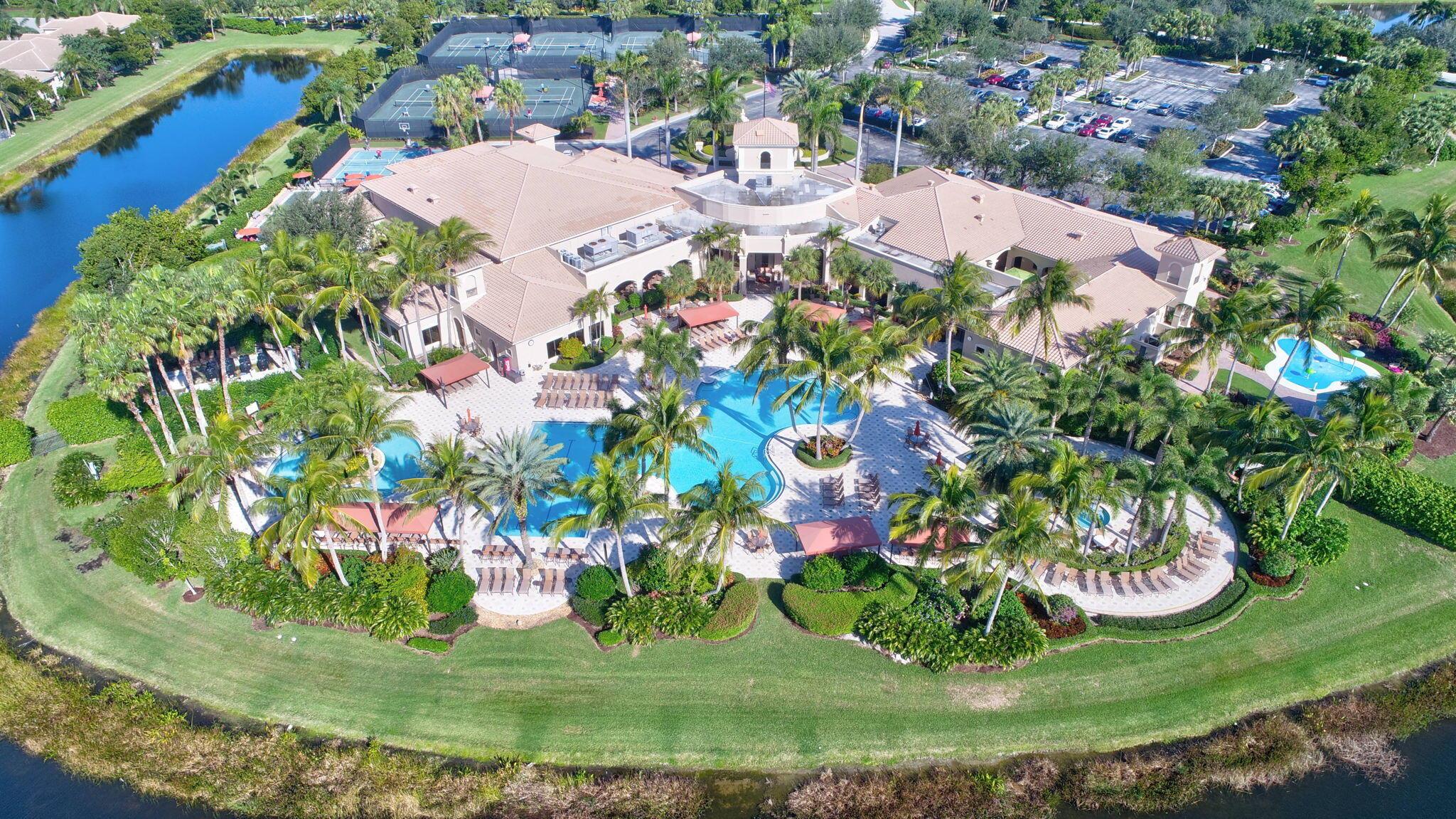 VALENCIA PALMS - Residential