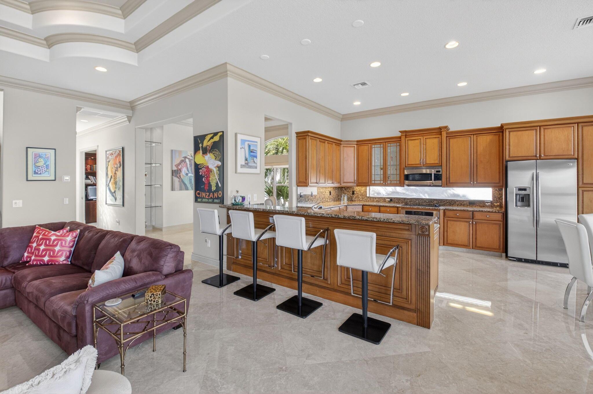 VALENCIA PALMS - Residential