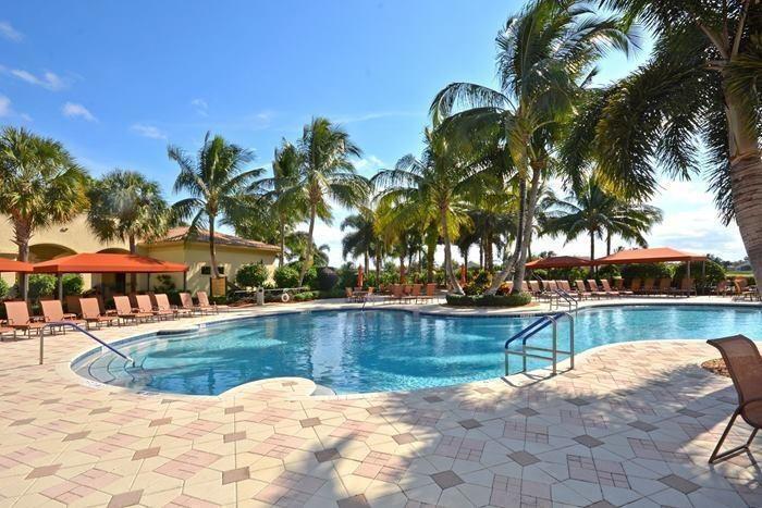 VALENCIA PALMS - Residential