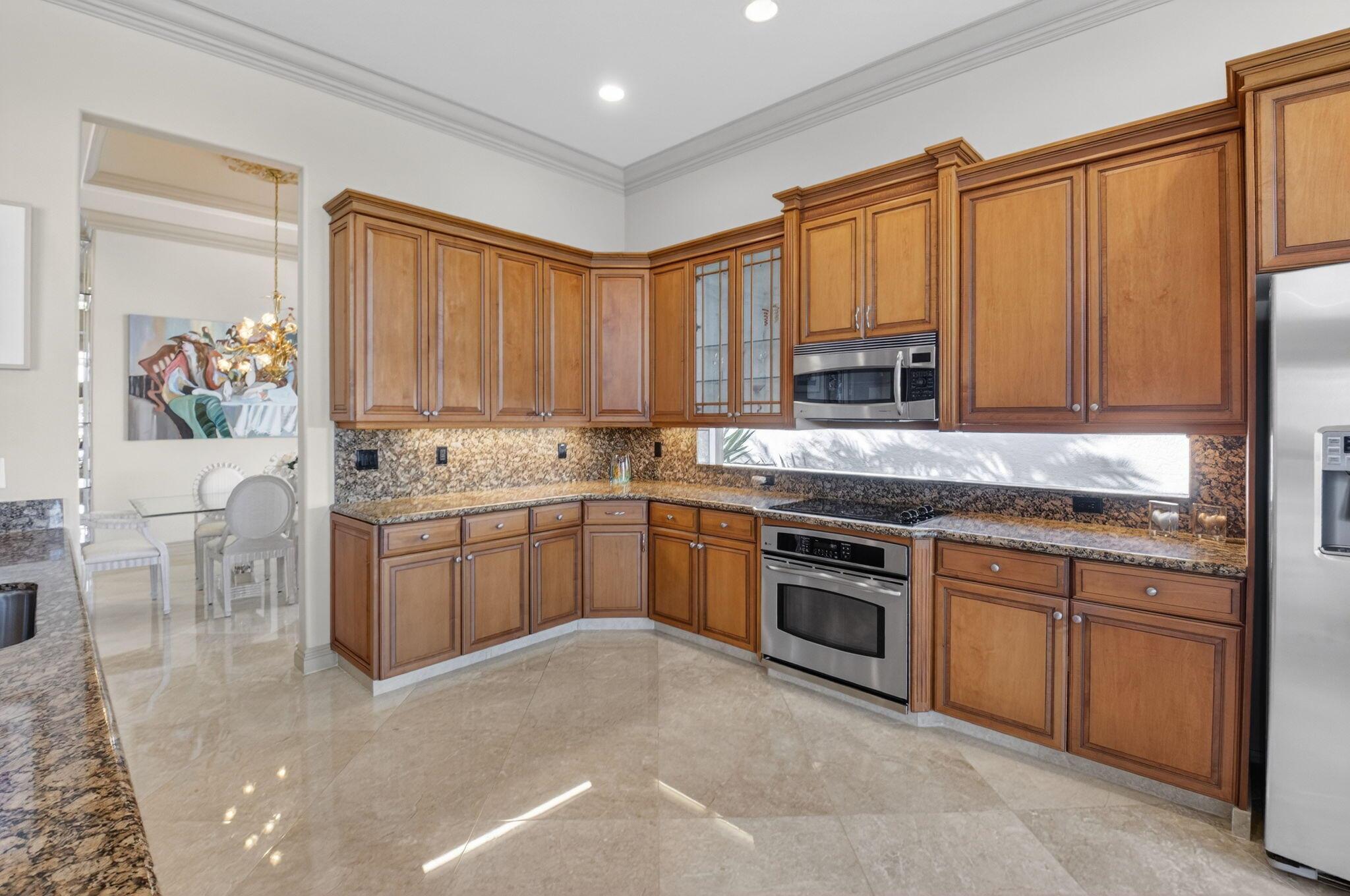 VALENCIA PALMS - Residential