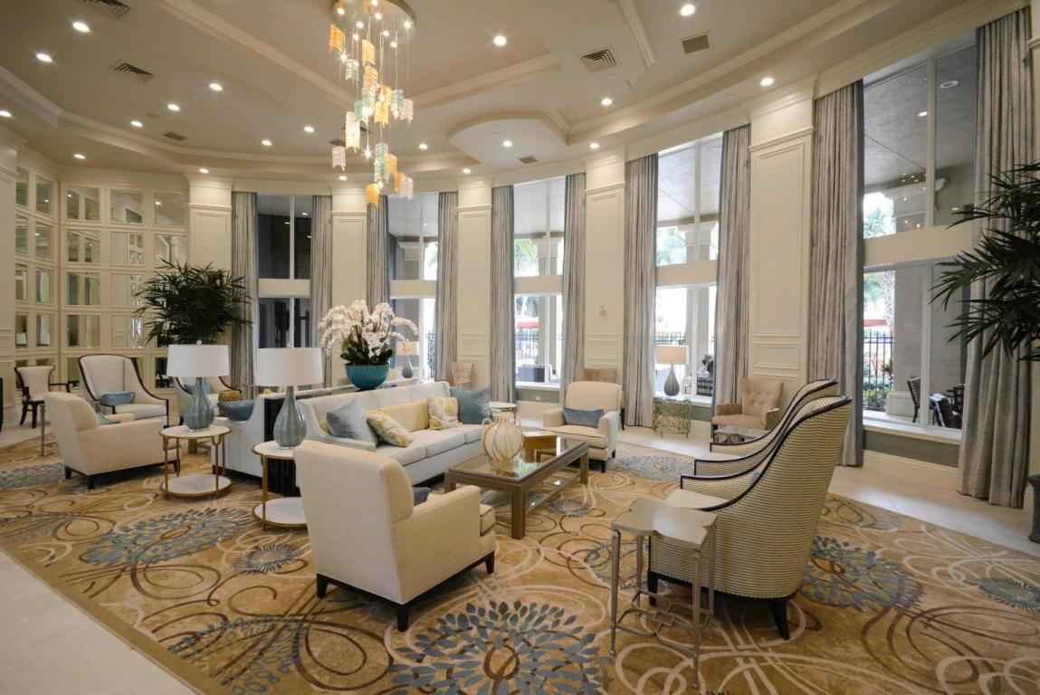 VALENCIA PALMS - Residential