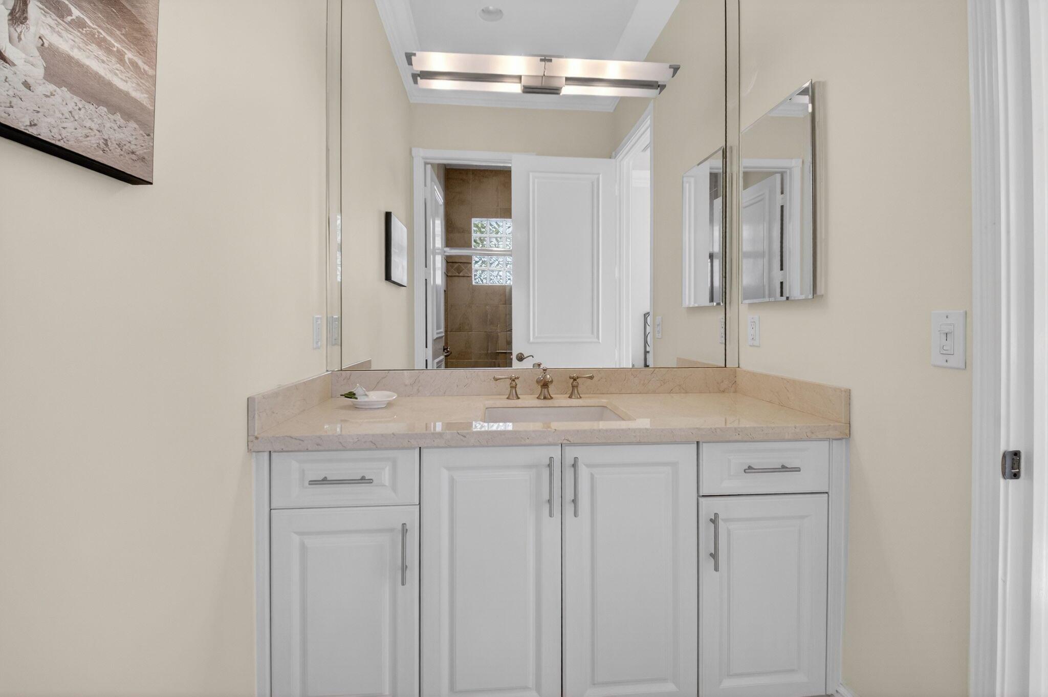 VALENCIA PALMS - Residential