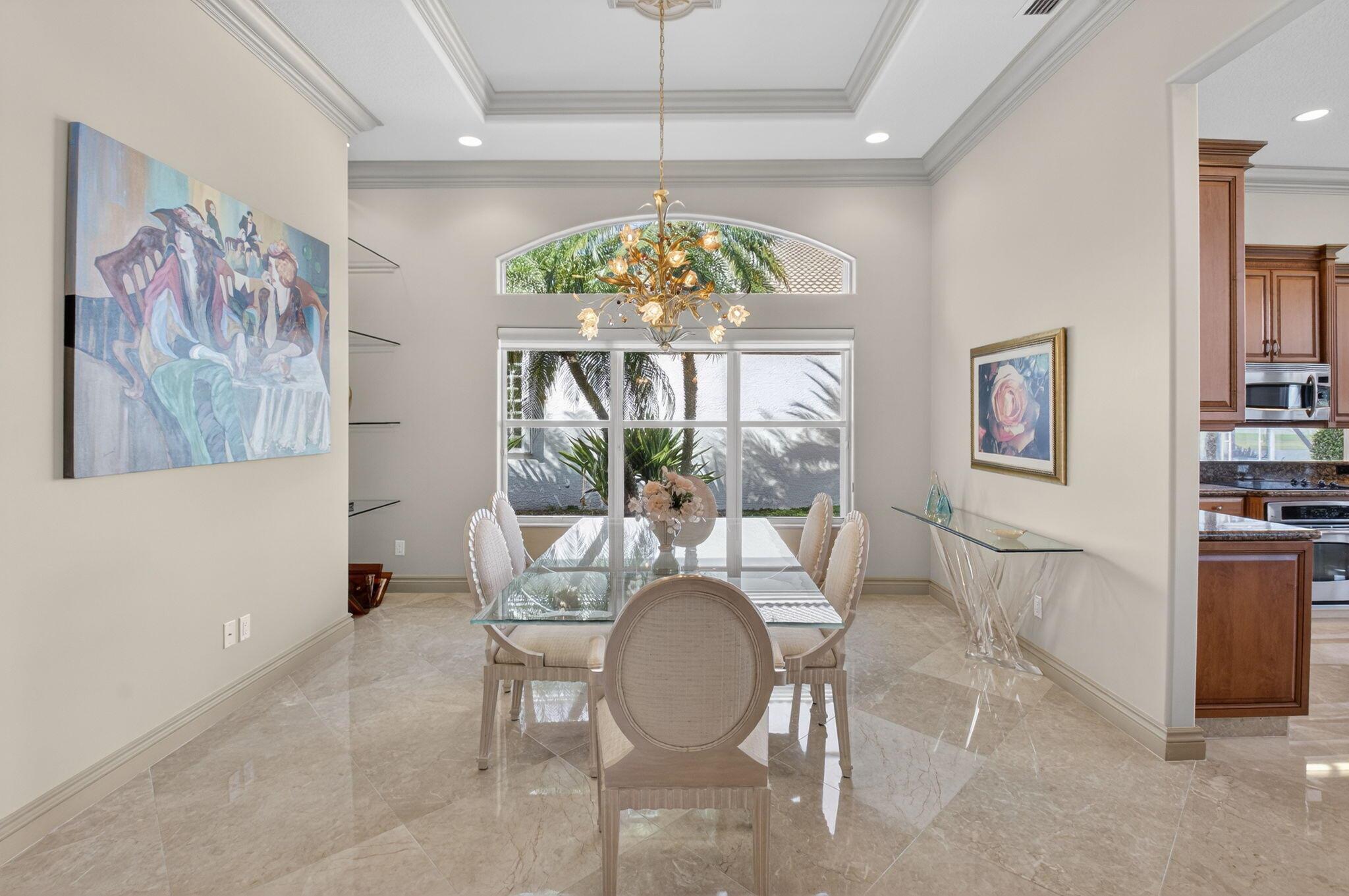 VALENCIA PALMS - Residential