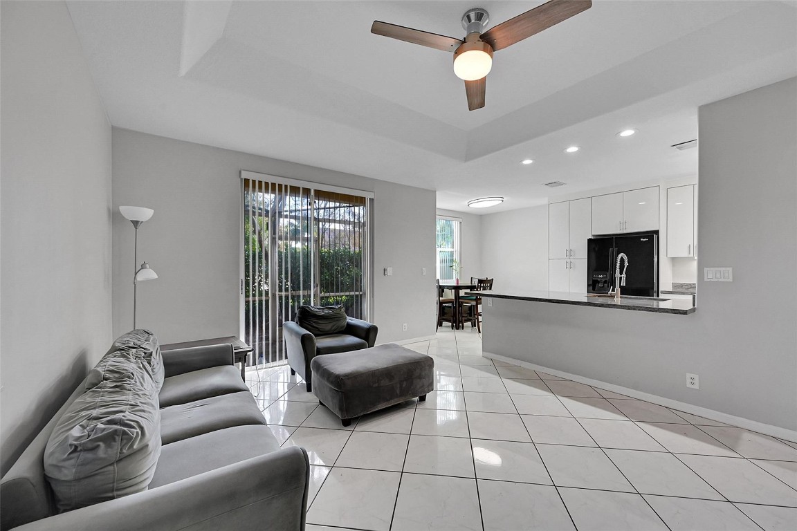 Coral Palm Village - Residential