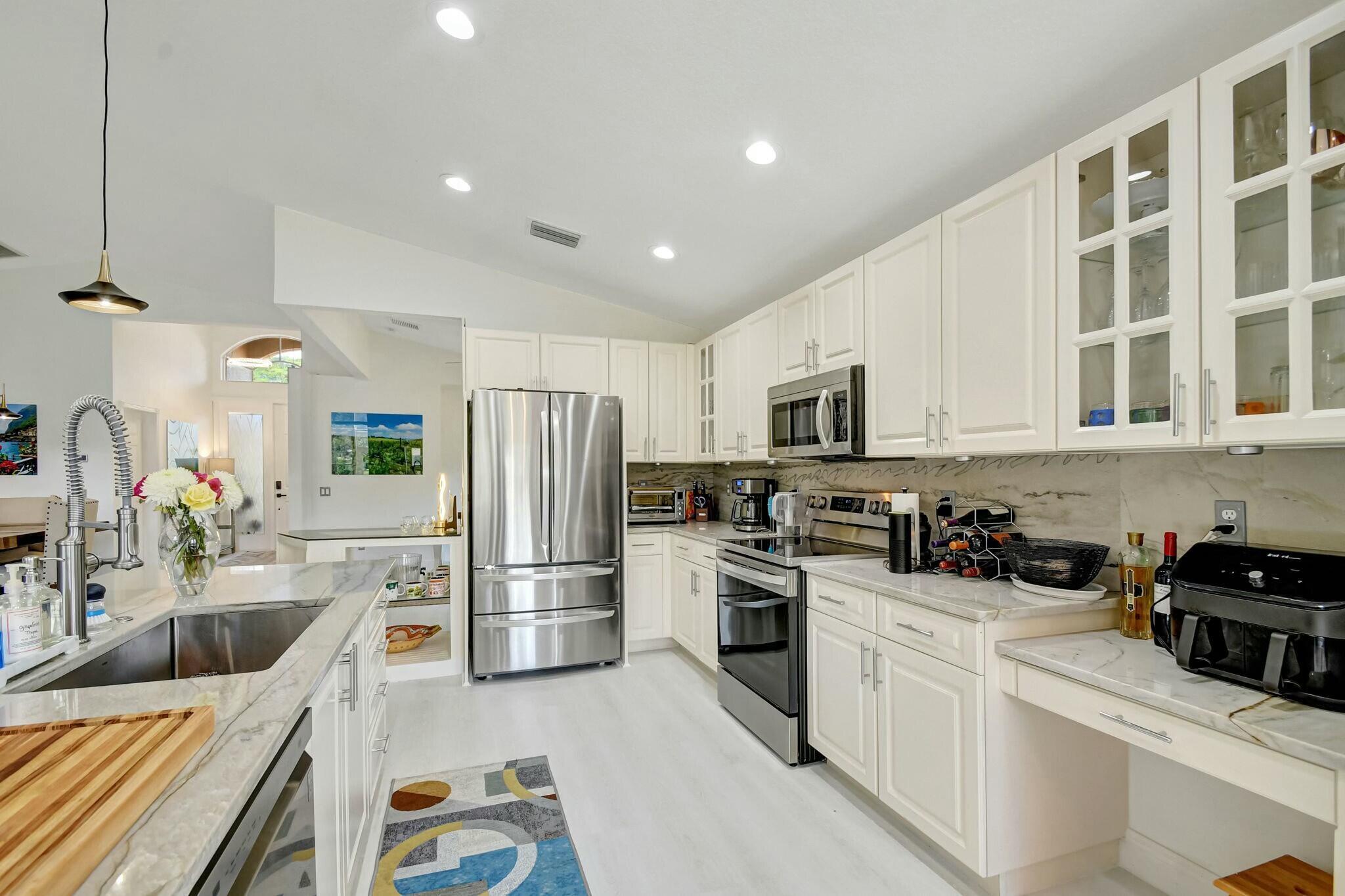 VALENCIA POINTE - Residential Lease