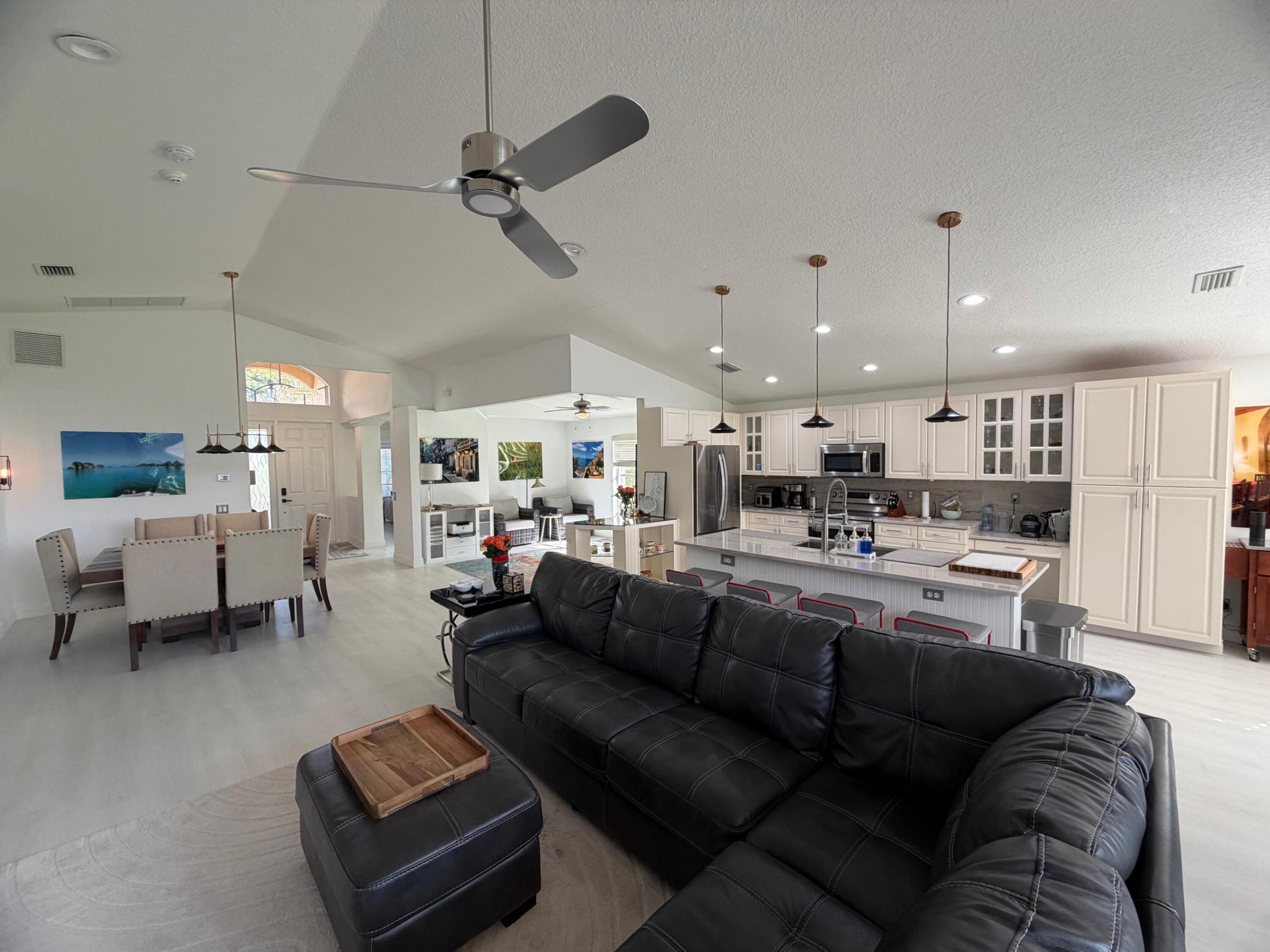 VALENCIA POINTE - Residential Lease