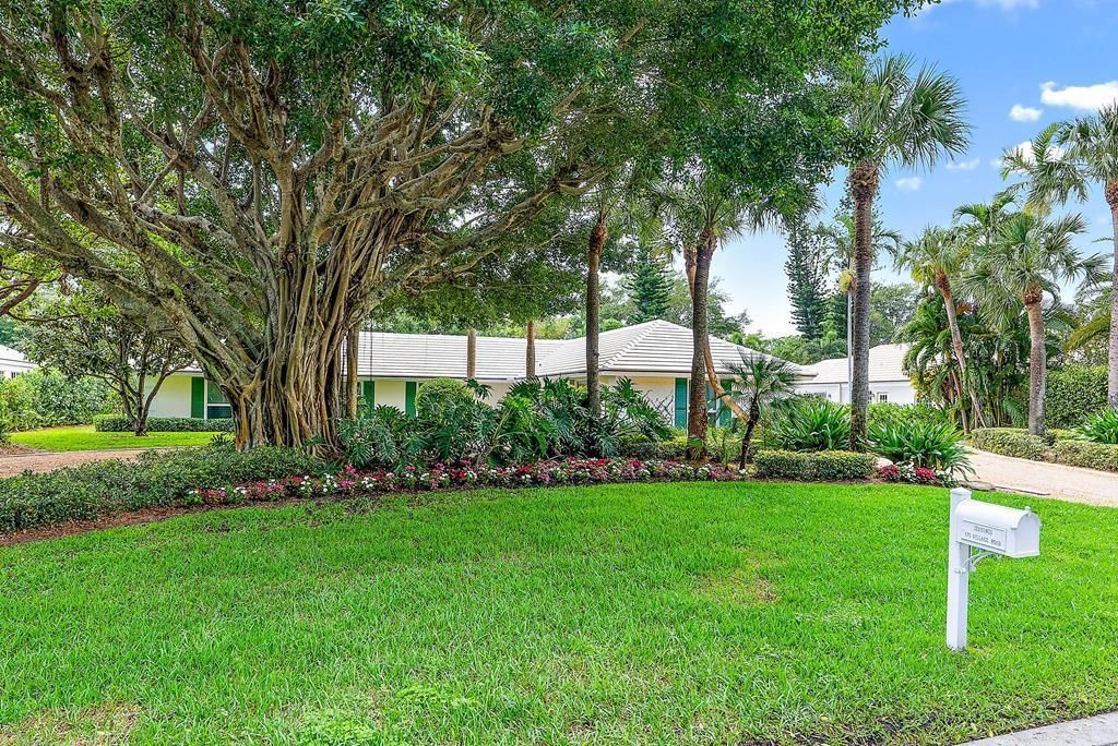 Photo of 876 Village Road, North Palm Beach, FL 33408 (MLS # R10697205)