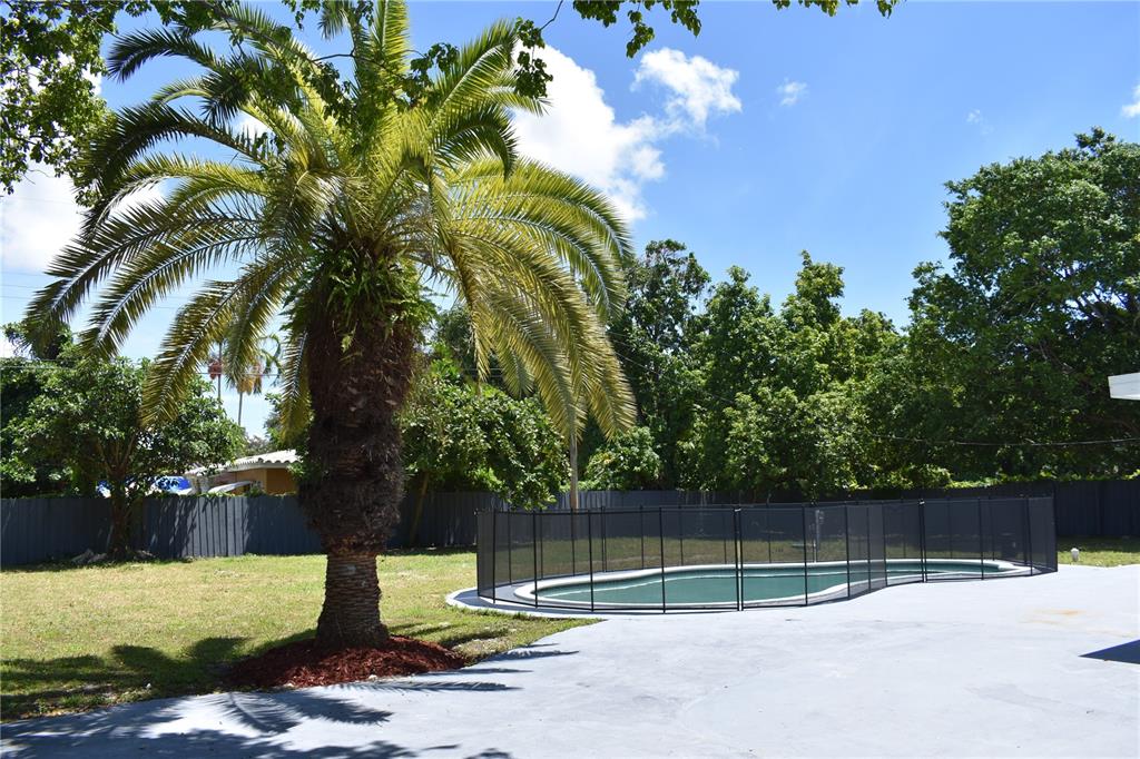 Biscayne Gardens Sec E Pt - Residential
