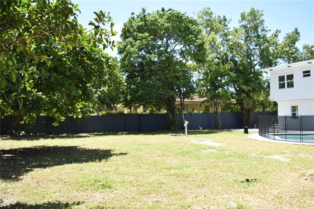 Biscayne Gardens Sec E Pt - Residential