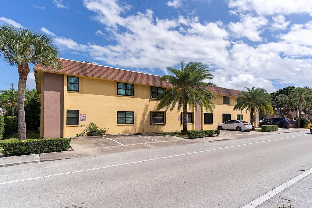 Photo of 120 N M Street #N, Lake Worth Beach, FL 33460 (MLS # B26080944)