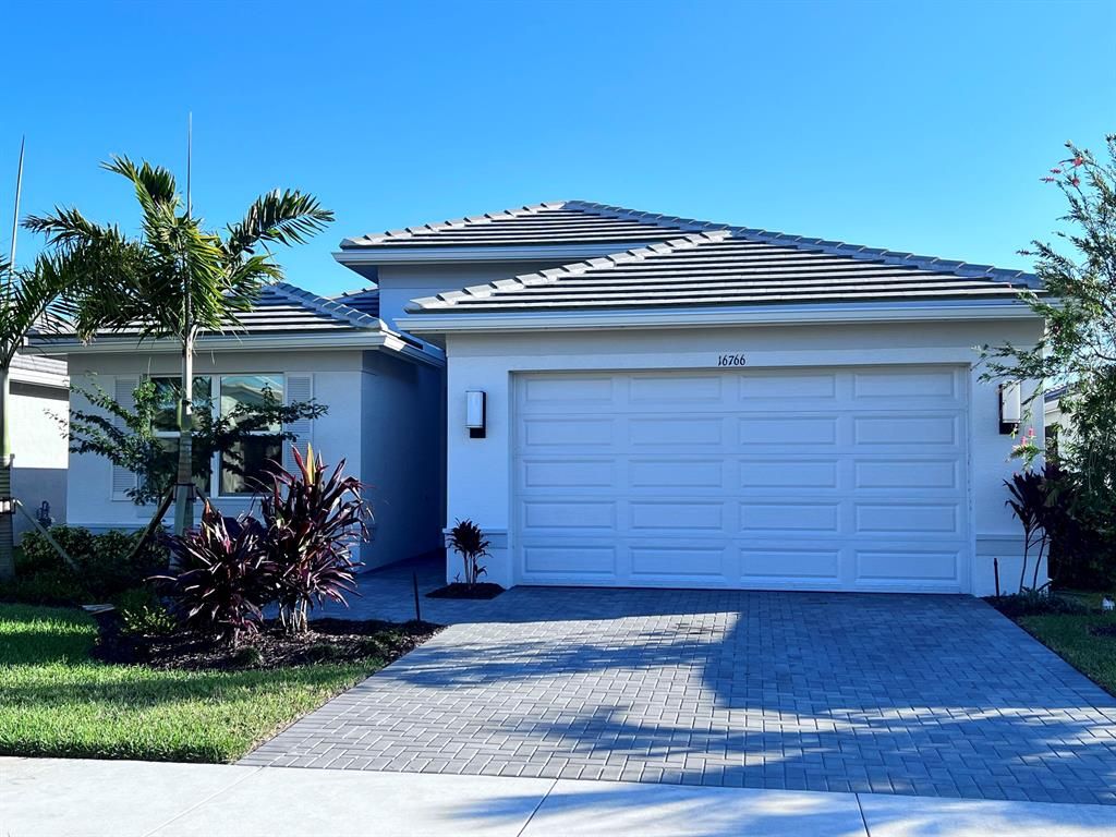 Photo of 16766 SW Osprey Falls Way, Port Saint Lucie, FL 34987 (MLS # R10870214)