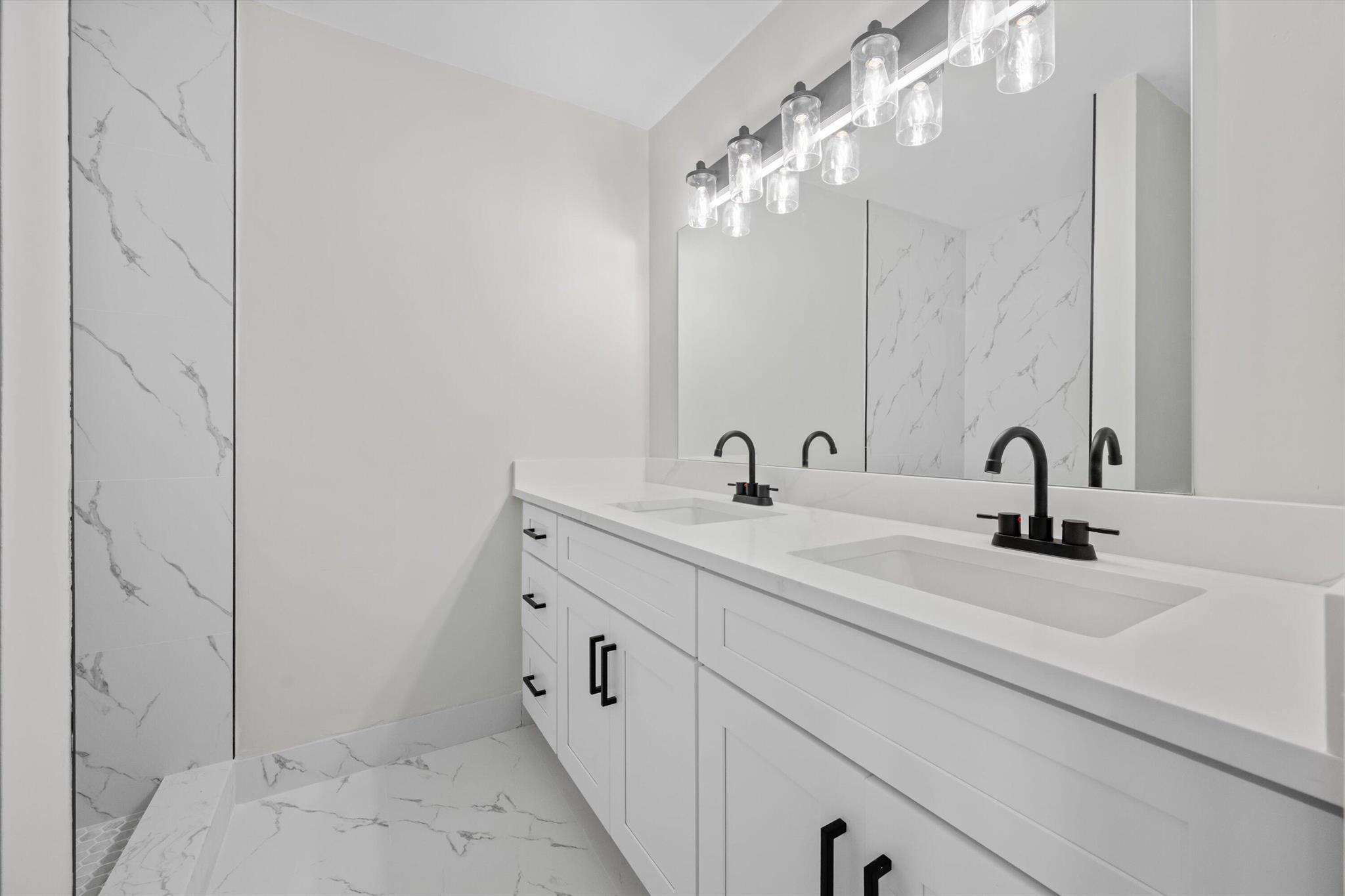 RAINBERRY BAY - Residential