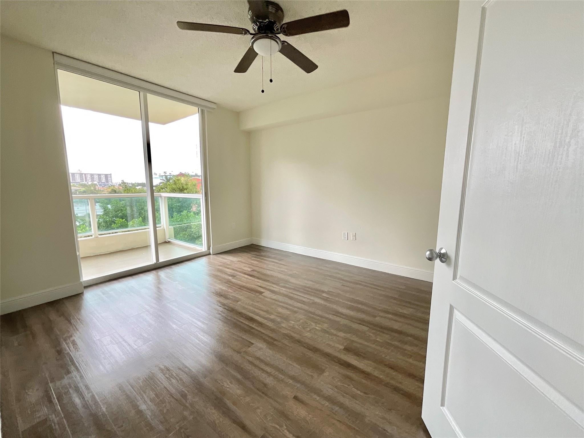 16900 N Bay Road 2-605