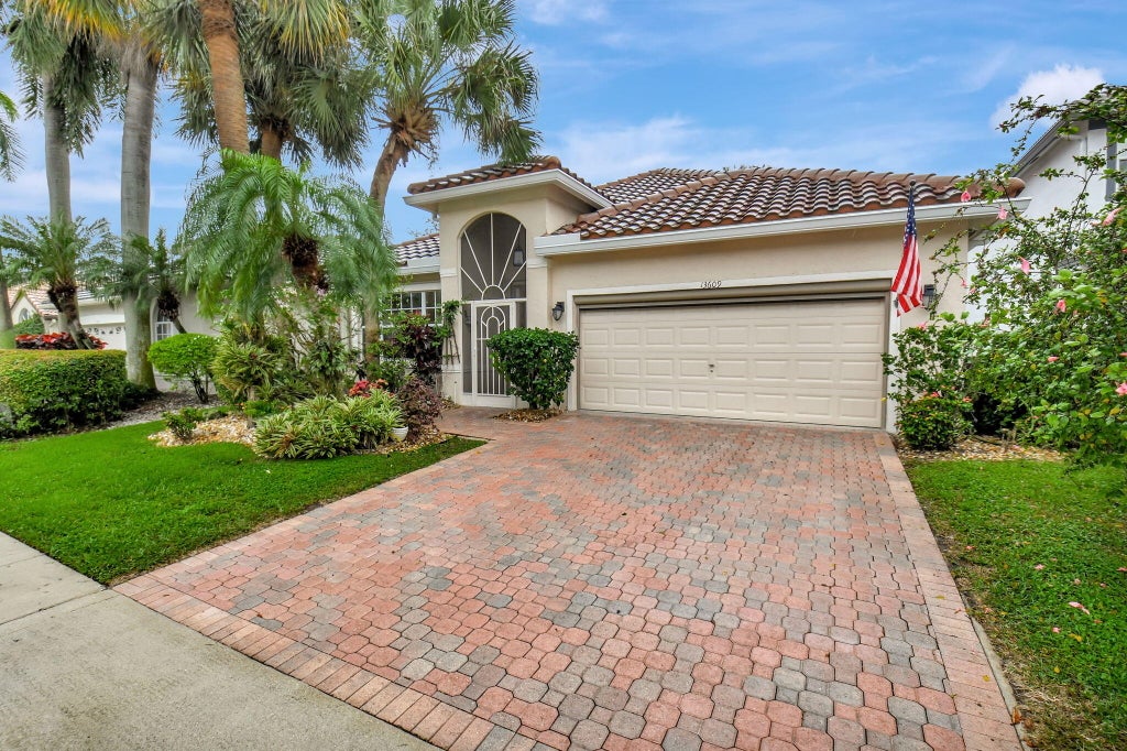 Photo of 13609 Weyburne Drive, Delray Beach, FL 33446 (MLS # R11055057)