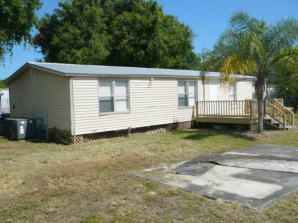Photo of 1113 W Joy Lane, Fort Pierce, FL 34945 (MLS # R10969040)