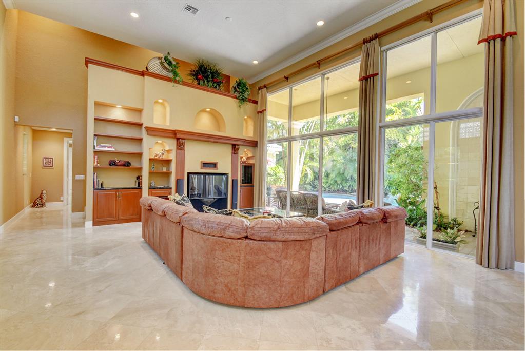 ENCLAVE - Residential