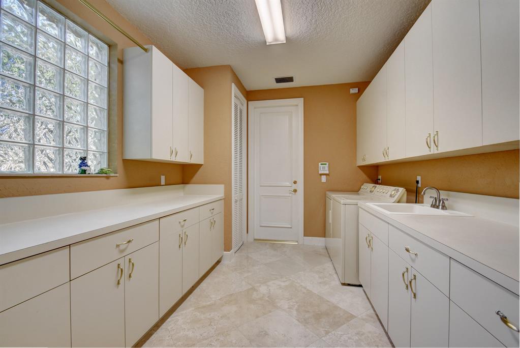 ENCLAVE - Residential