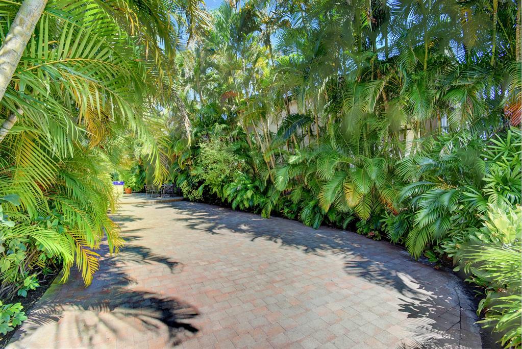 ENCLAVE - Residential