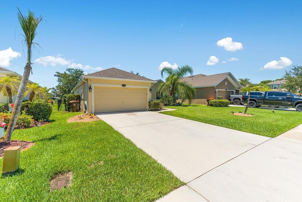 Photo of 8110 Westfield Circle, Vero Beach, FL 32966 (MLS # B26044886)